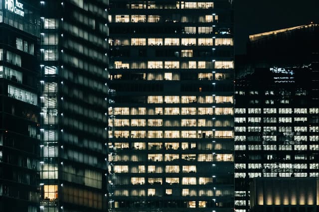 都市の建築とインフラ